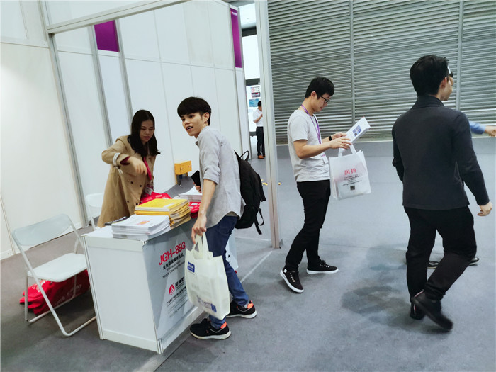 聚广恒自动化参加第十三届中国（深圳）激光与智能装备博览会